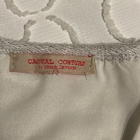 Casual Couture by Green Envelope Cold Shoulder Sweater Size Medium - Picture 5 of 7